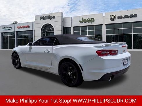 Used 2020 Chevrolet Camaro LT RWD image 5