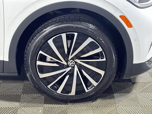 Certified 2023 Volkswagen ID.4 Pro S Plus AWD/4WD image 25
