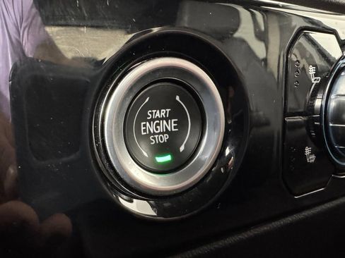 Used 2024 GMC Sierra 1500 SLT AWD/4WD image 24