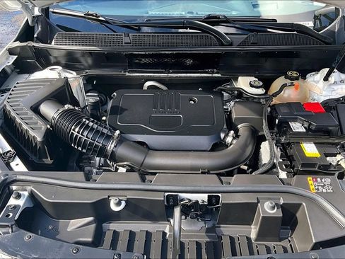 Used 2022 GMC Acadia SLT w/ Technology Package FWD image 30