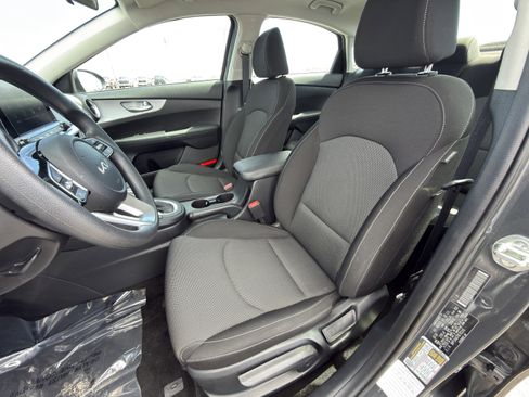 Used 2024 Kia Forte LXS FWD image 10