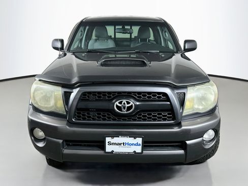 Used 2011 Toyota Tacoma PreRunner w/ TRD Sport Pkg RWD image 2