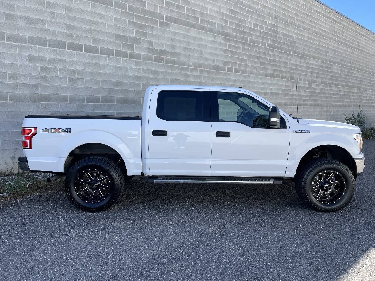 Used 2018 Ford F150 XLT w/ Equipment Group 301A Mid AWD/4WD image 3