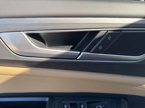 New 2026 Volkswagen Atlas Cross Sport SE image 20