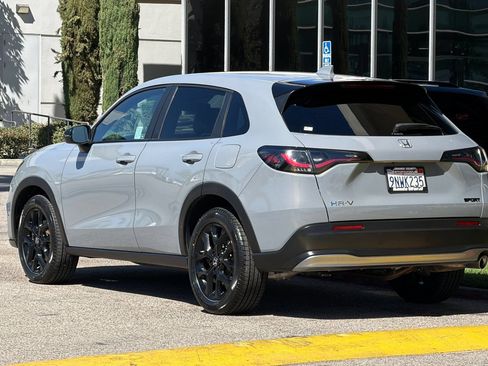 Certified 2025 Honda HR-V Sport image 6