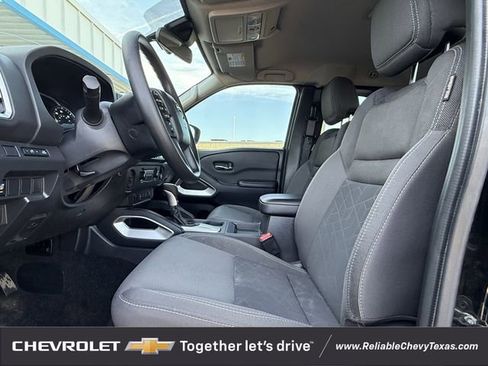 Used 2025 Nissan Frontier SV image 30