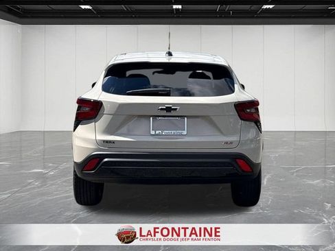 Used 2026 Chevrolet Trax RS w/ Driver Confidence Package FWD image 4
