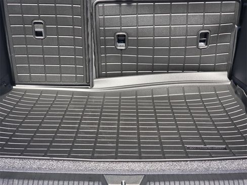 New 2025 Volkswagen Tiguan SE image 22