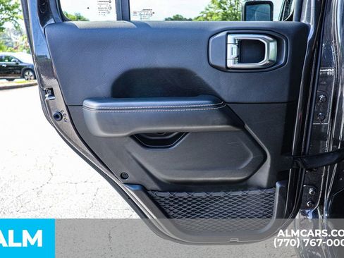 Used 2025 Jeep Wrangler Unlimited Sahara AWD/4WD image 47