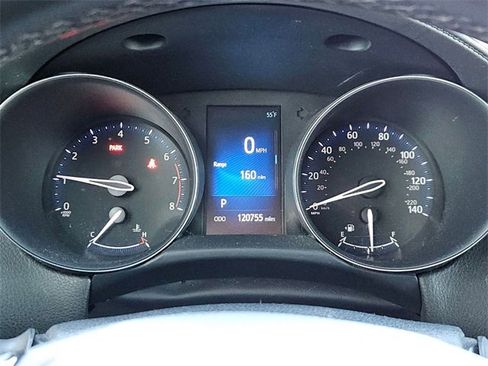 Used 2018 Toyota C-HR XLE image 8