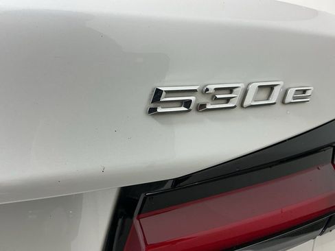 Used 2021 BMW 530e 530e iPerformance w/ Parking Assistance Package image 32