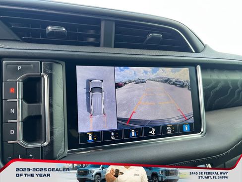 Used 2021 GMC Yukon Denali w/ Denali Premium Package image 33