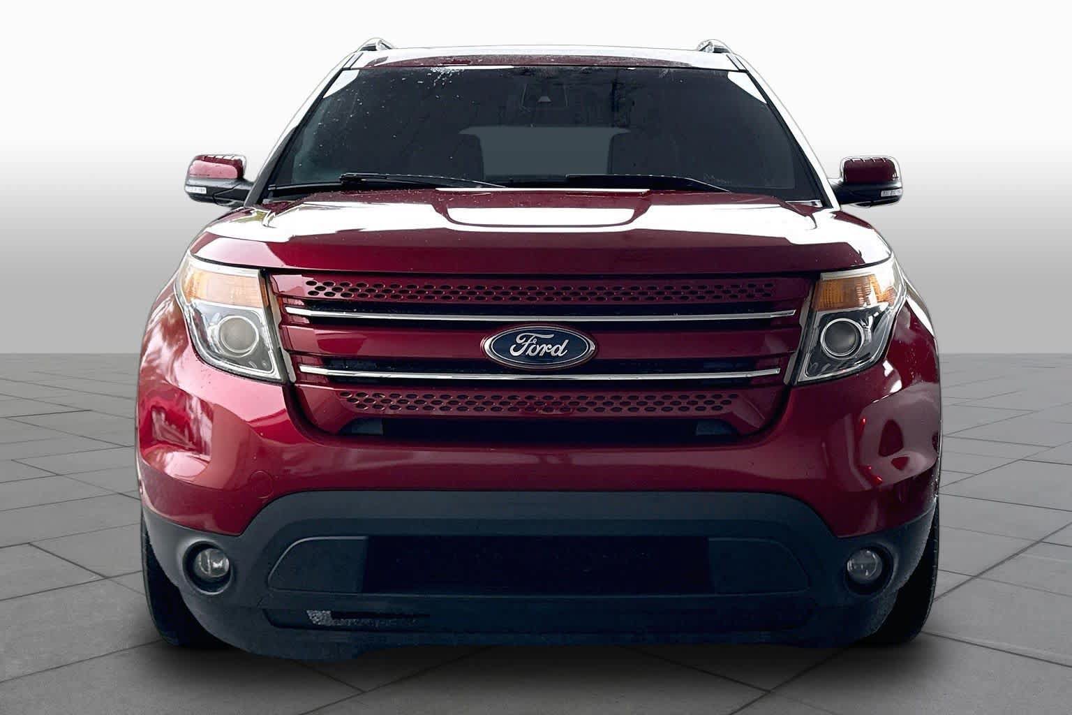 Used 2015 Ford Explorer Limited w/ Equipment Group 302A FWD image 3