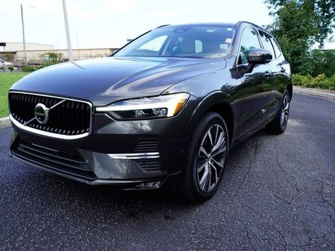 Used 2022 Volvo XC60 B5 Momentum w/ Advanced Package image 7