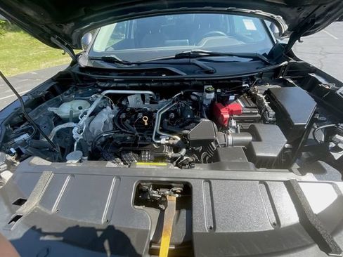 Used 2021 Nissan Rogue S AWD/4WD image 21