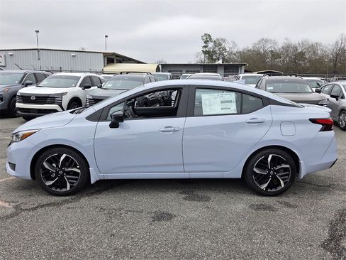 New 2025 Nissan Versa SR image 2