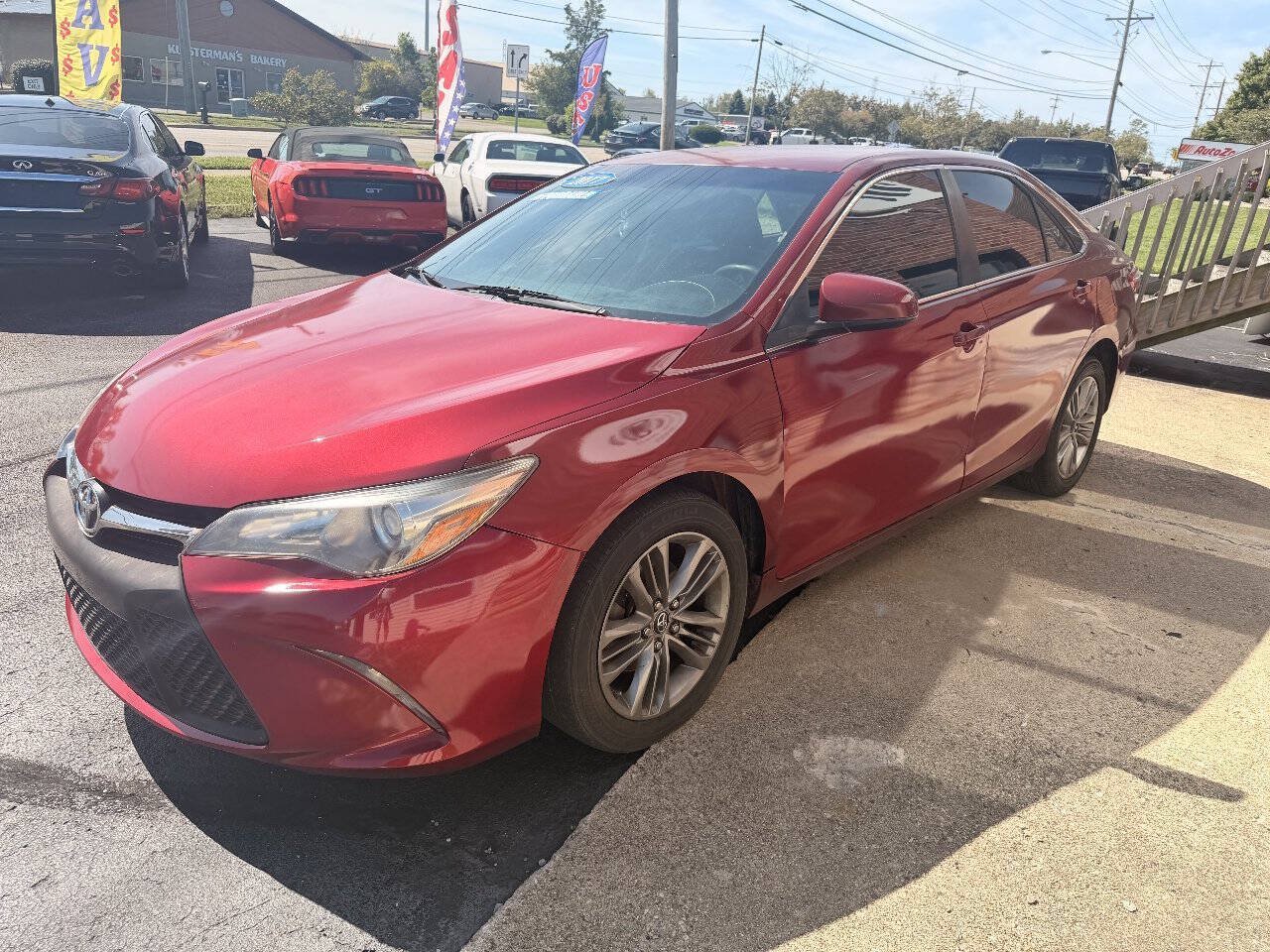 Used 2017 Toyota Camry SE FWD image 4