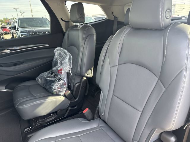 Used 2018 Buick Enclave Essence FWD image 24