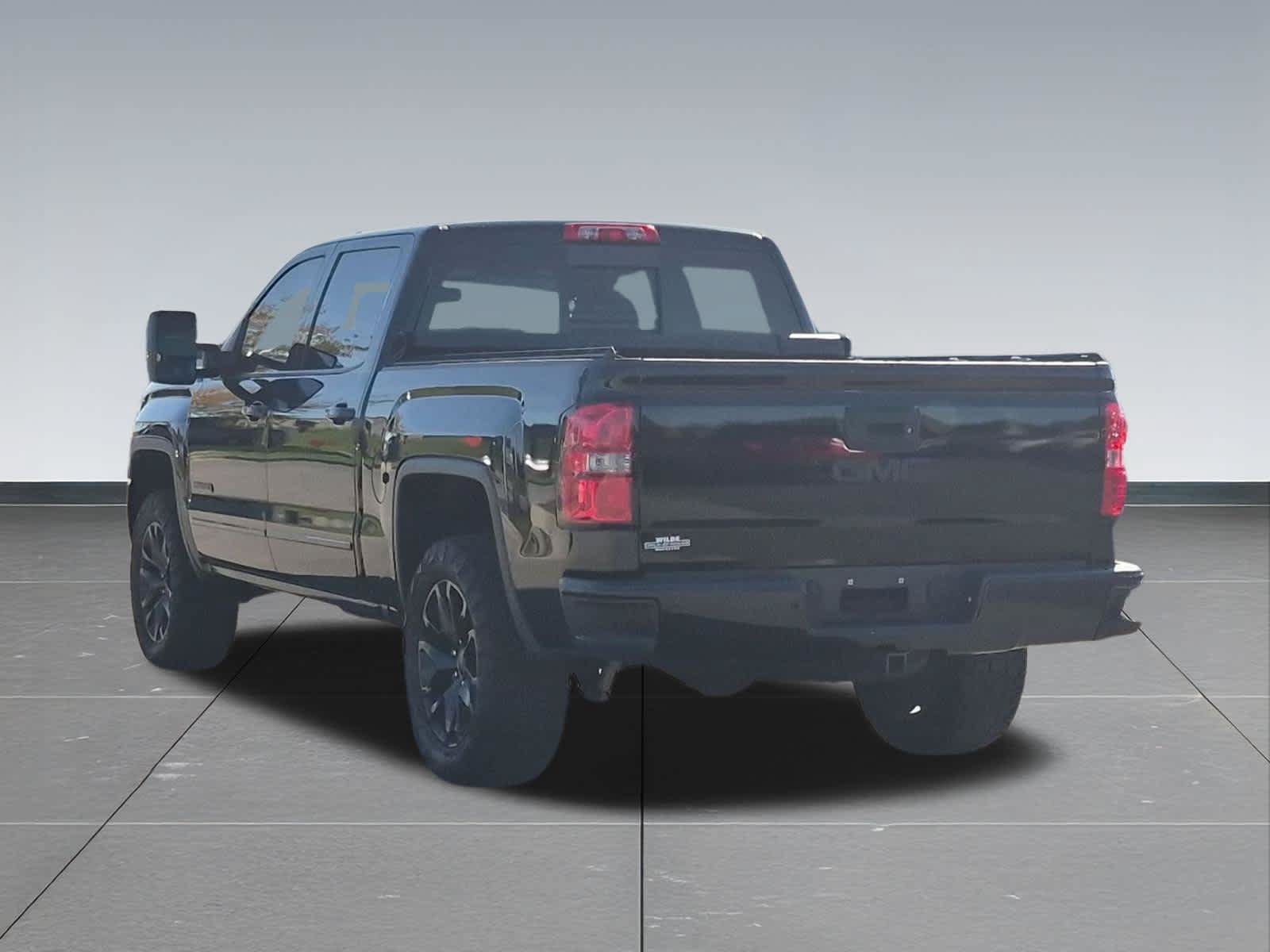 Used 2018 GMC Sierra 1500 SLE w/ Elevation Edition AWD/4WD image 4