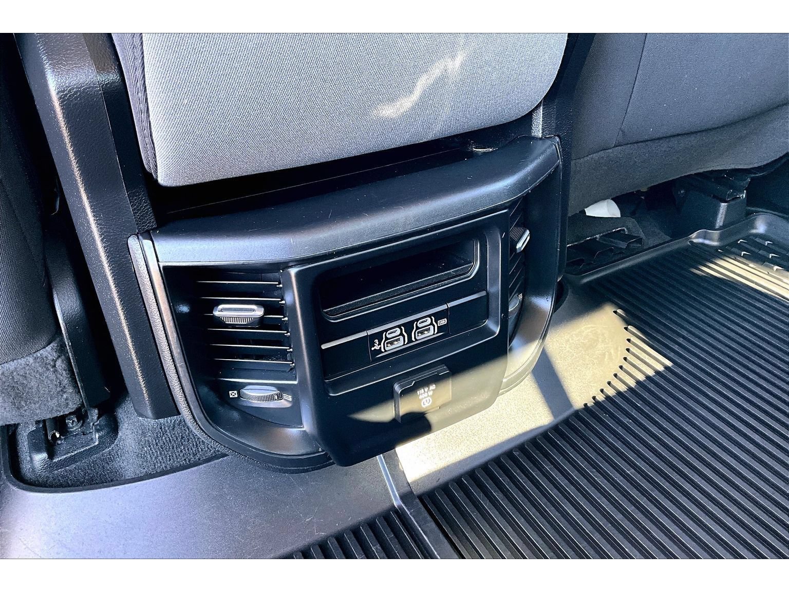 Used 2020 RAM 1500 Big Horn AWD/4WD image 13