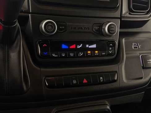 Used 2025 RAM ProMaster 3500 w/ Convenience Group FWD image 19