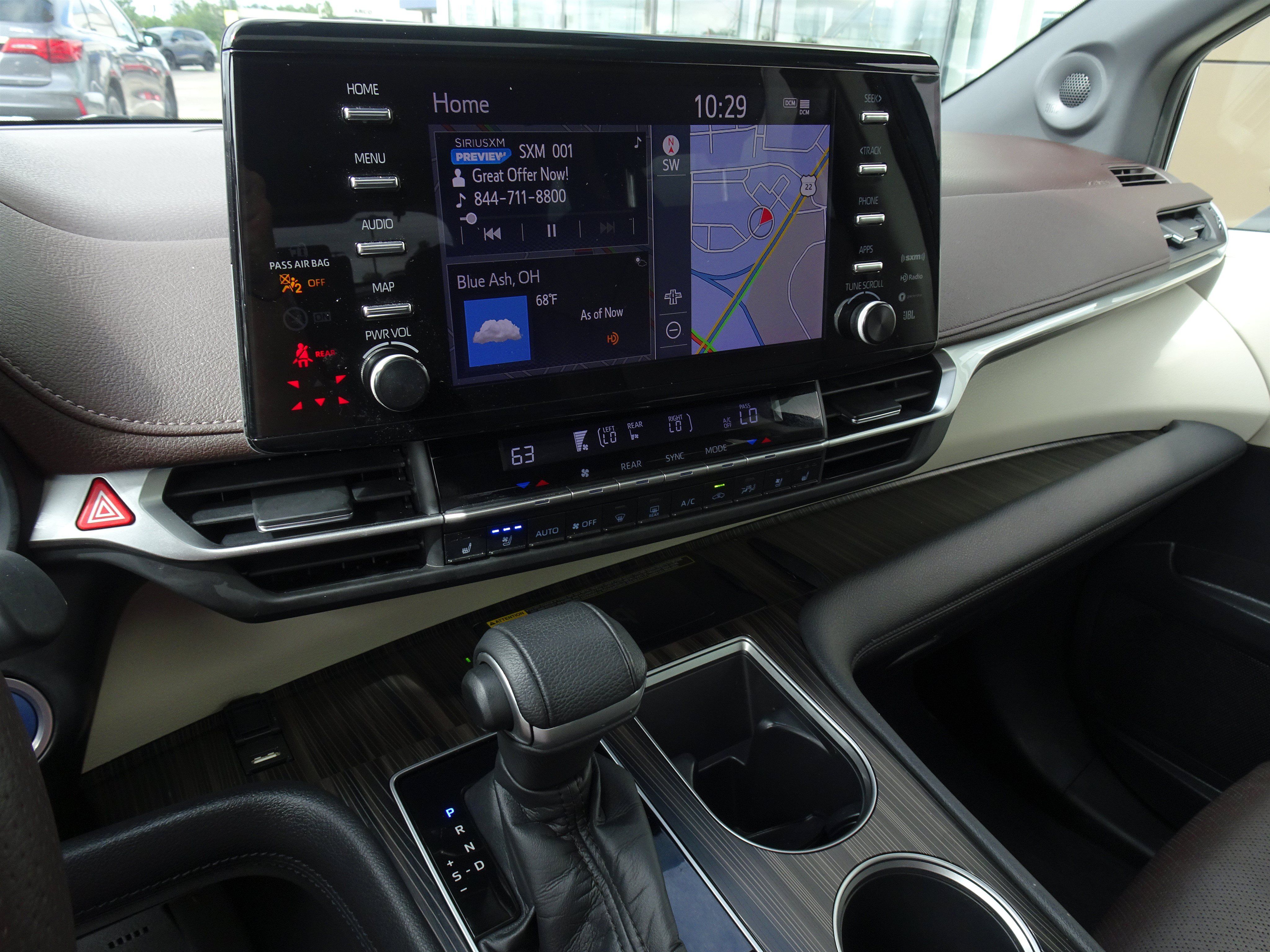 Used 2021 Toyota Sienna Platinum FWD image 18