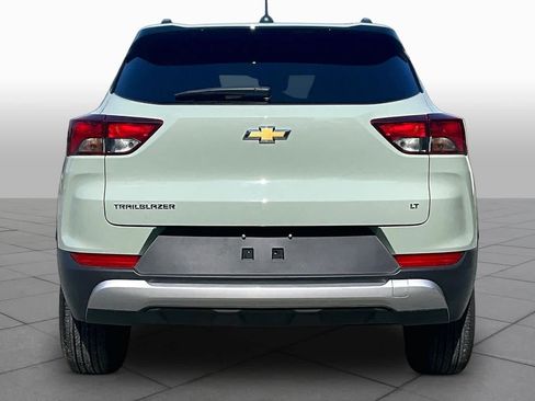 Used 2026 Chevrolet TrailBlazer LT FWD image 5