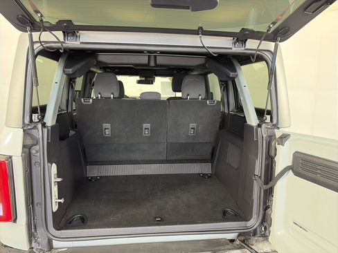 Used 2023 Ford Bronco Wildtrak image 14