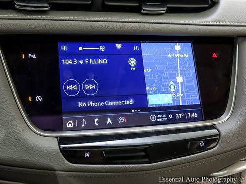 Certified 2023 Cadillac XT5 Premium Luxury w/ LPO, Floor Liner Package image 14