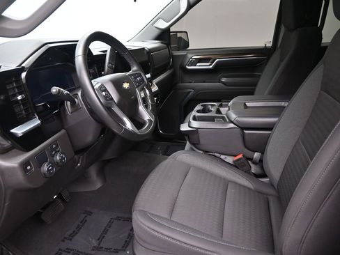 Used 2024 Chevrolet Silverado 1500 LT image 11
