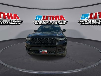 Used 2023 Jeep Grand Cherokee L Laredo