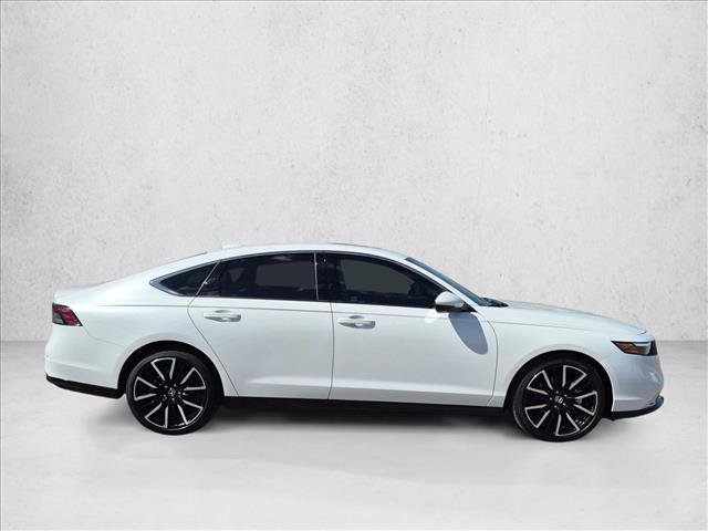 Used 2025 Honda Accord Touring image 4