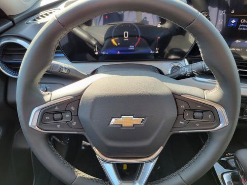 New 2026 Chevrolet Trax LT w/ Sunroof Package FWD image 13