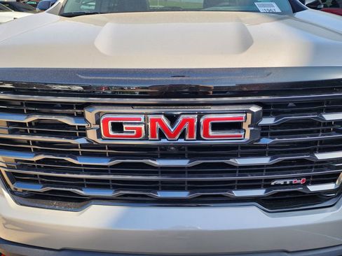 New 2026 GMC Acadia AT4 AWD/4WD image 10