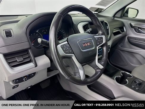Used 2022 GMC Terrain SLT w/ LPO, Floor Liner Package image 9