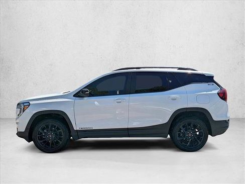 Used 2023 GMC Terrain SLE w/ Driver Convenience Package AWD/4WD image 5
