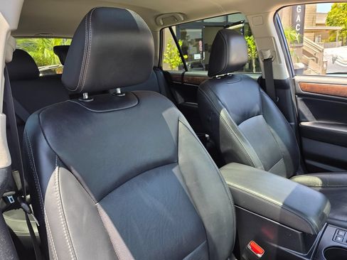 Used 2015 Subaru Outback 2.5i Limited AWD/4WD image 15