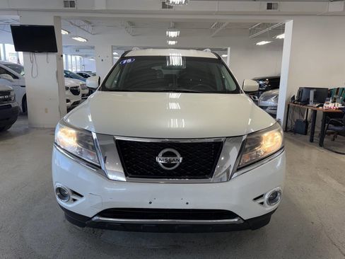 Used 2015 Nissan Pathfinder SL image 1