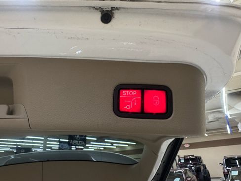 Used 2014 Mercedes-Benz ML 350 2WD w/ Premium 1 Package image 12