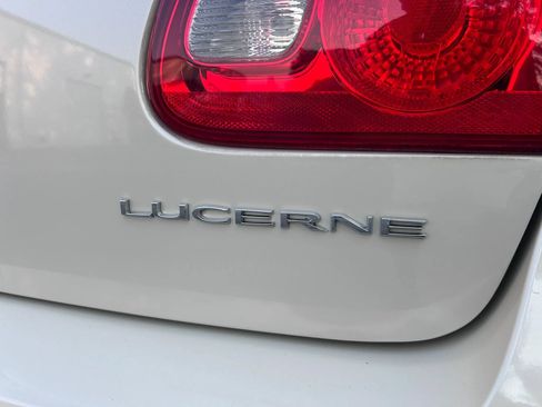 Used 2011 Buick Lucerne CX FWD image 5