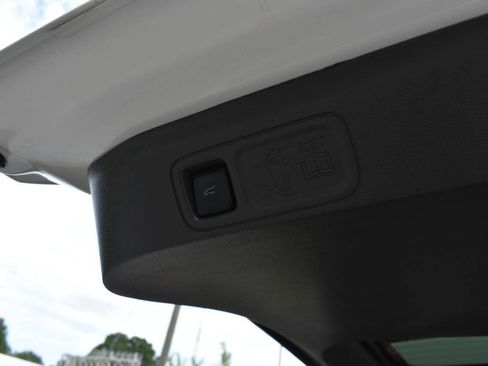 Used 2021 Ford Expedition XLT RWD image 12