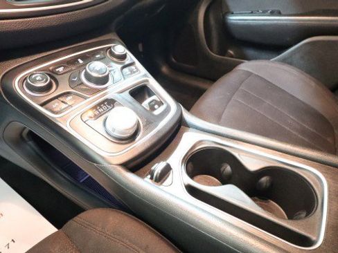 Used 2015 Chrysler 200 Limited image 15