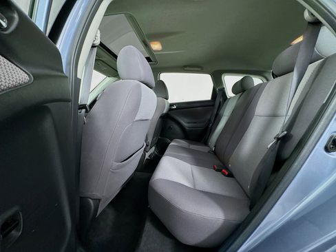 Used 2005 Toyota Matrix XR FWD image 22