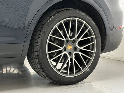 Used 2019 Porsche Cayenne AWD/4WD image 47
