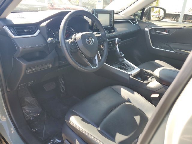 Used 2020 Toyota RAV4 XLE Premium w/ All Weather Liner Package FWD image 20