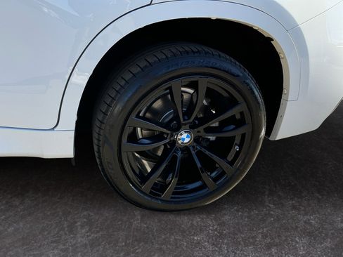 Used 2019 BMW X6 sDrive35i w/ M Sport Package RWD image 9