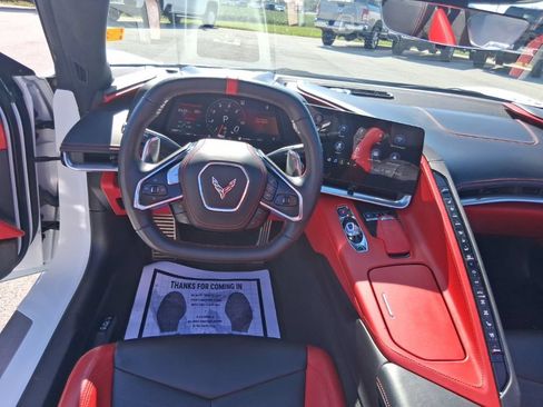 Used 2021 Chevrolet Corvette Stingray Premium Conv w/ Z51 Performance Package RWD image 14