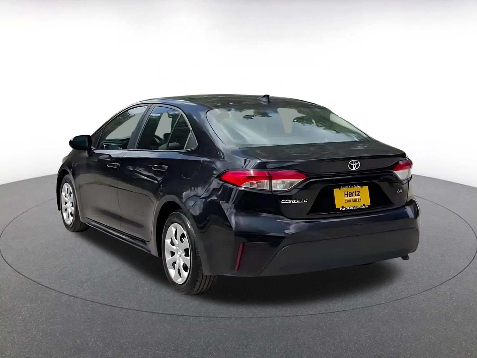 Used 2025 Toyota Corolla LE FWD image 10