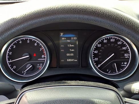 Certified 2020 Toyota Camry LE image 24