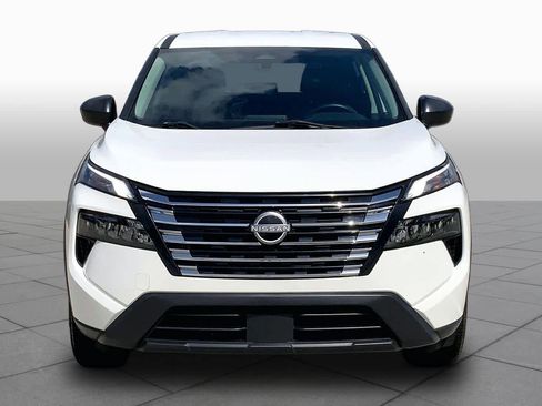 Used 2024 Nissan Rogue S AWD/4WD image 4